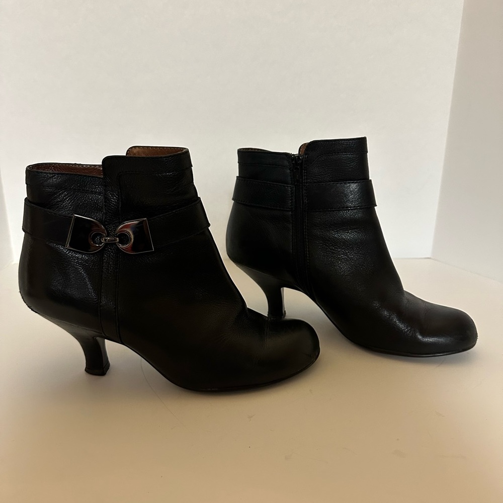 Soffit Leather Ankle Boots